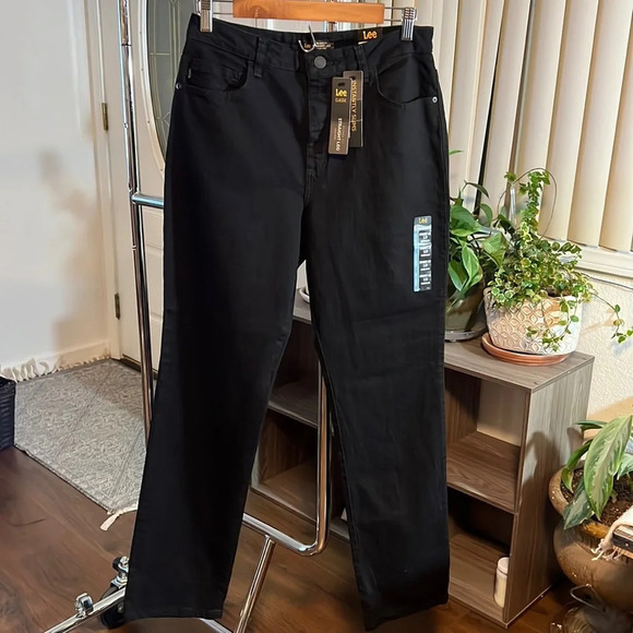 Pants - Lee Instantly Slim Classic Fit Black Denim High Rise. Size 10 Medium